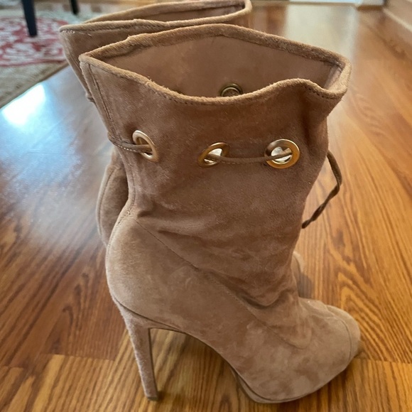 Steve Madden Cavalier Camel Suede Slouchy Chunky Bootie Size 8 Fall Fashion - Picture 1 of 15